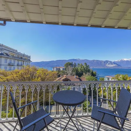 Andrea On The Majestic Lake Maggiore Villa *